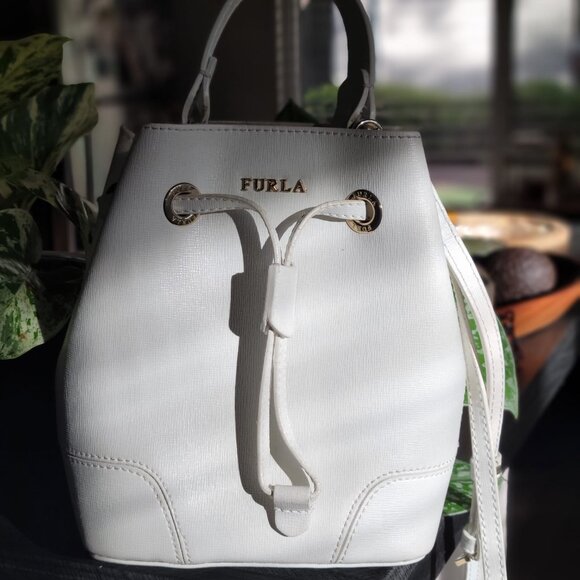 Furla 'Stacy’ Leather Mini Bucket - Picture 5 of 9